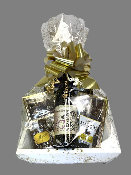 http://jennysgiftbaskets.com/cdn/shop/products/Winechoc_grande.jpg?v=1665512768