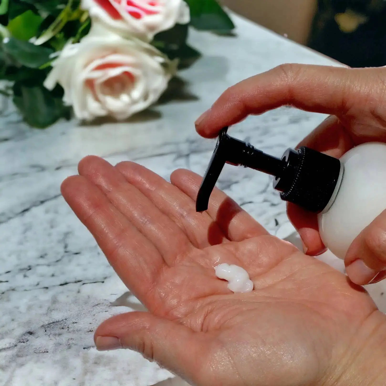 One-hundred Roses Goat's Milk Body Lotion - Romantic Rose Fragrance 8oz