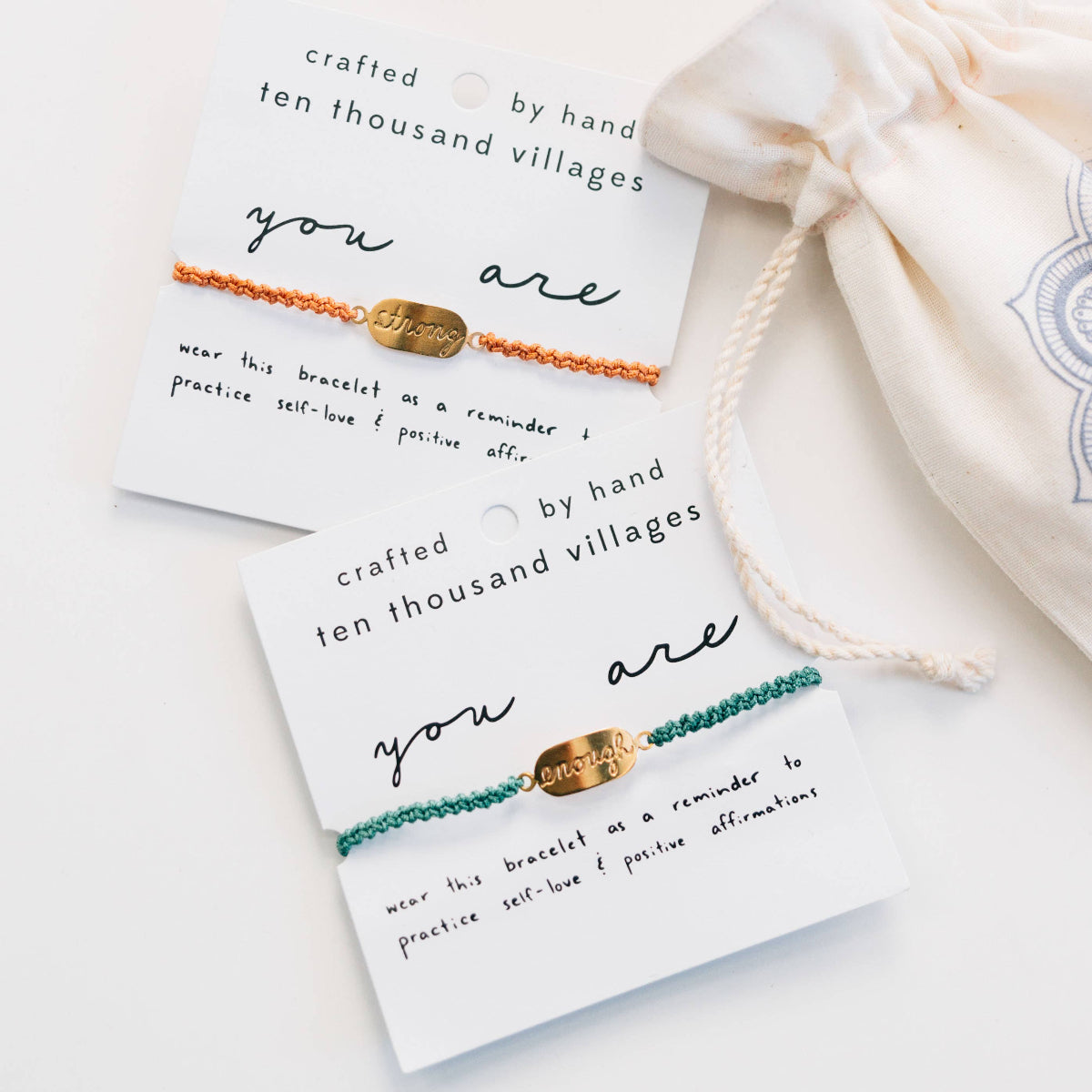 Pulsera de afirmación Diez Mil Aldeas - Eres Fuerte