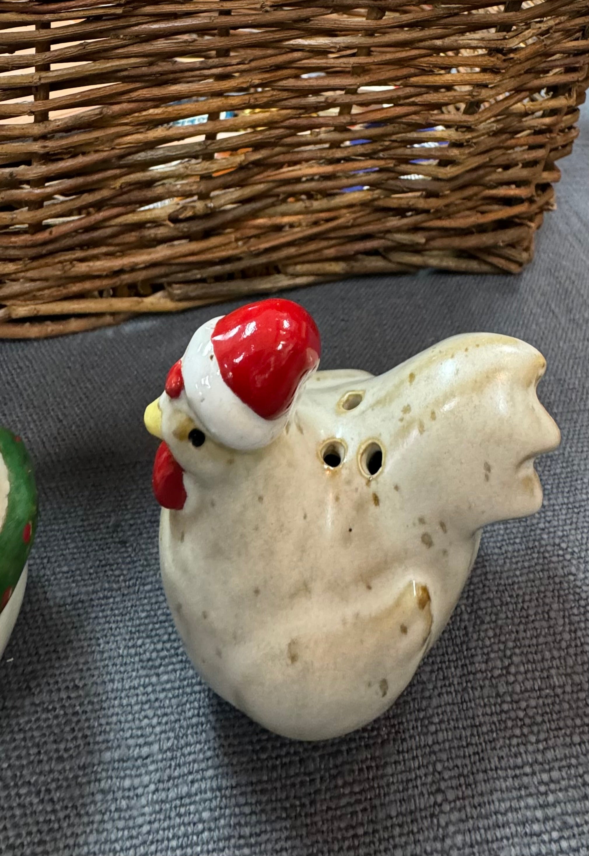 Mud Pie - Chicken Farm Holiday Salt & Pepper Shakers