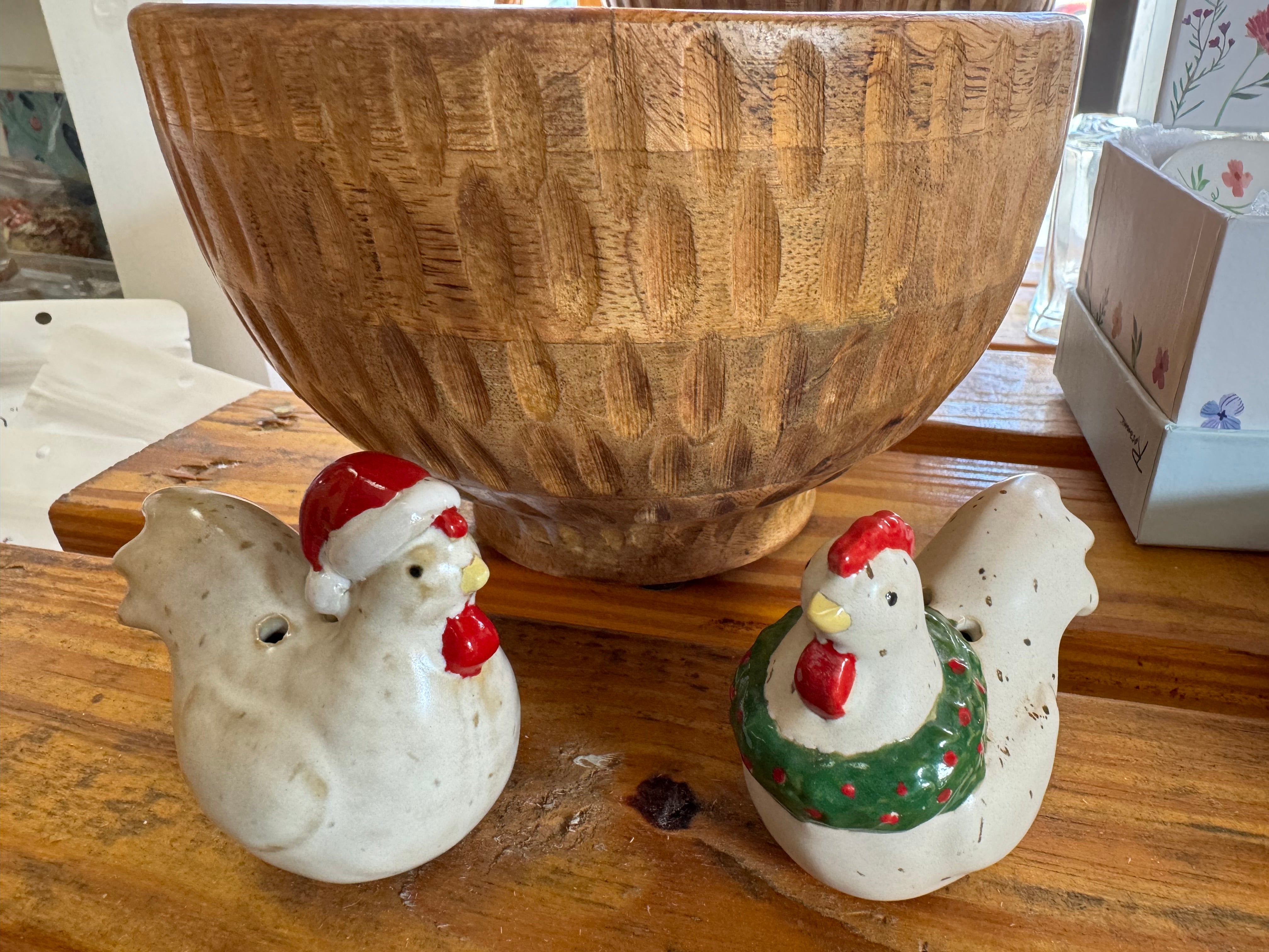 Mud Pie - Chicken Farm Holiday Salt & Pepper Shakers