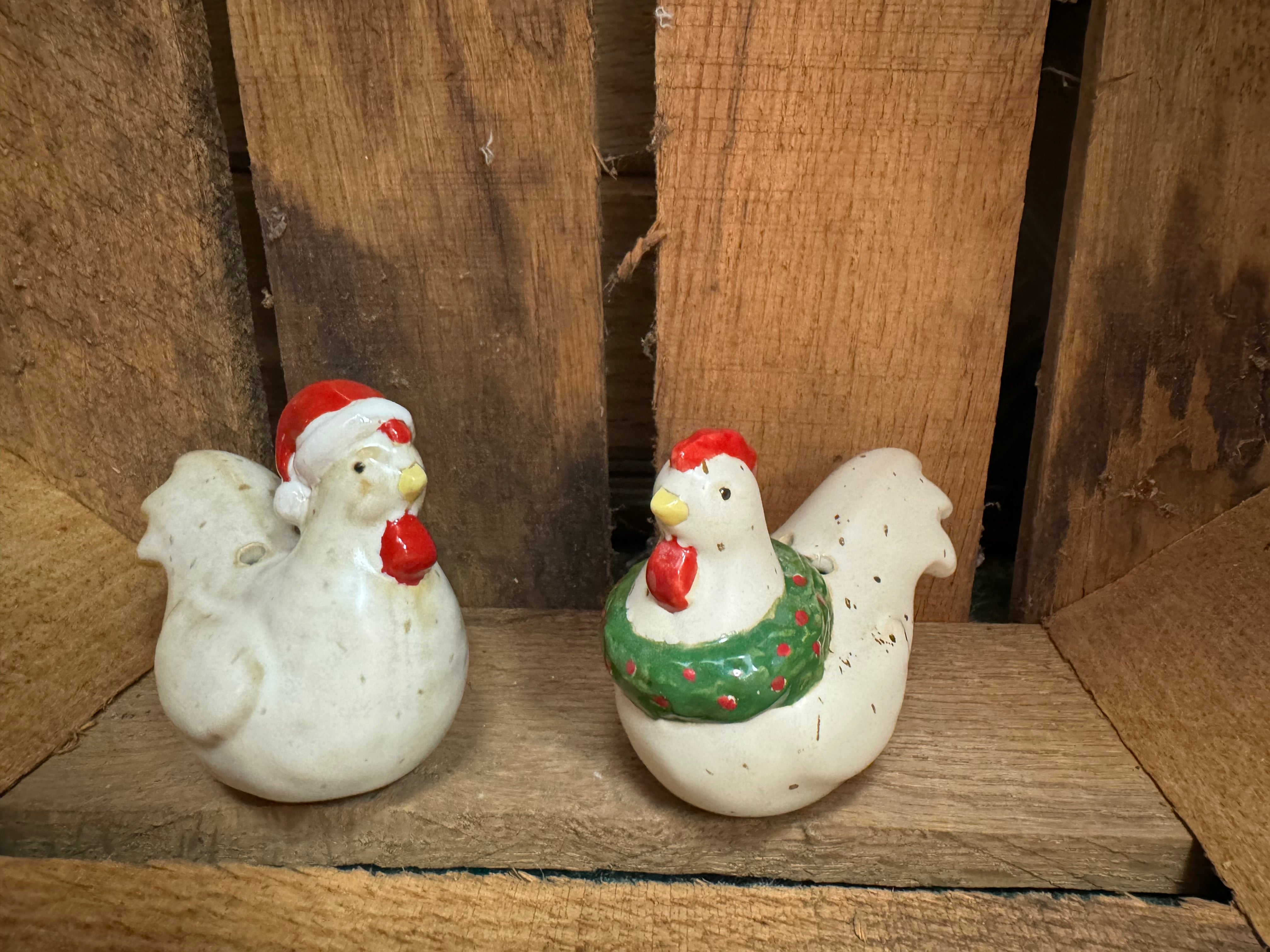 Mud Pie - Chicken Farm Holiday Salt & Pepper Shakers