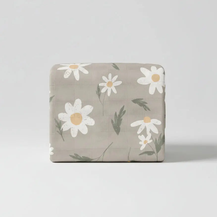Newcastle Classics White Daisy Bamboo Muslin Blanket | Jenny's Gift Baskets