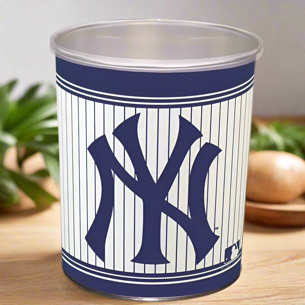 Cesta de regalo metálica de los New York Yankees de JGB Sports