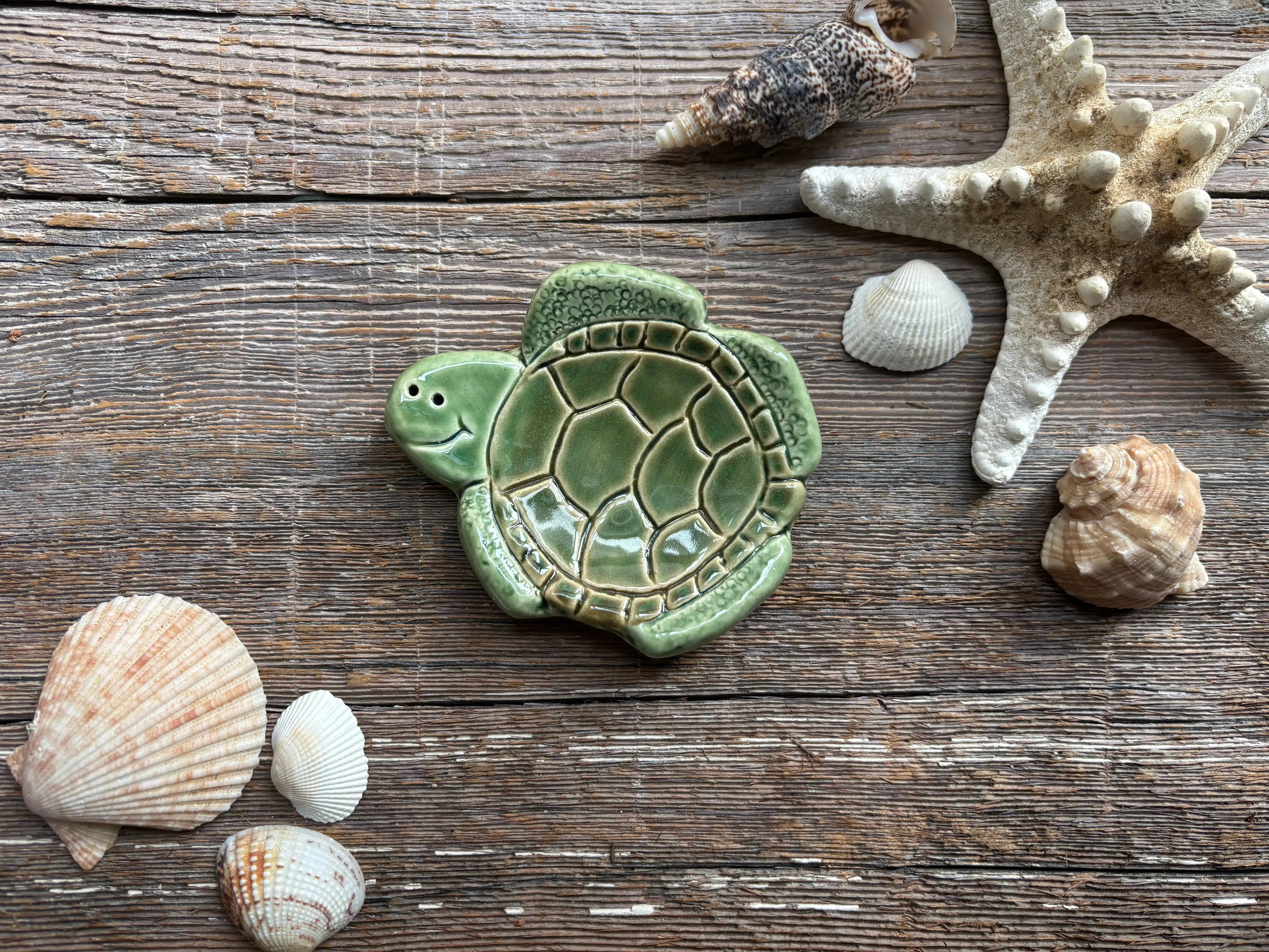 August Ceramics - Ceramic Sea Turtle Dish
