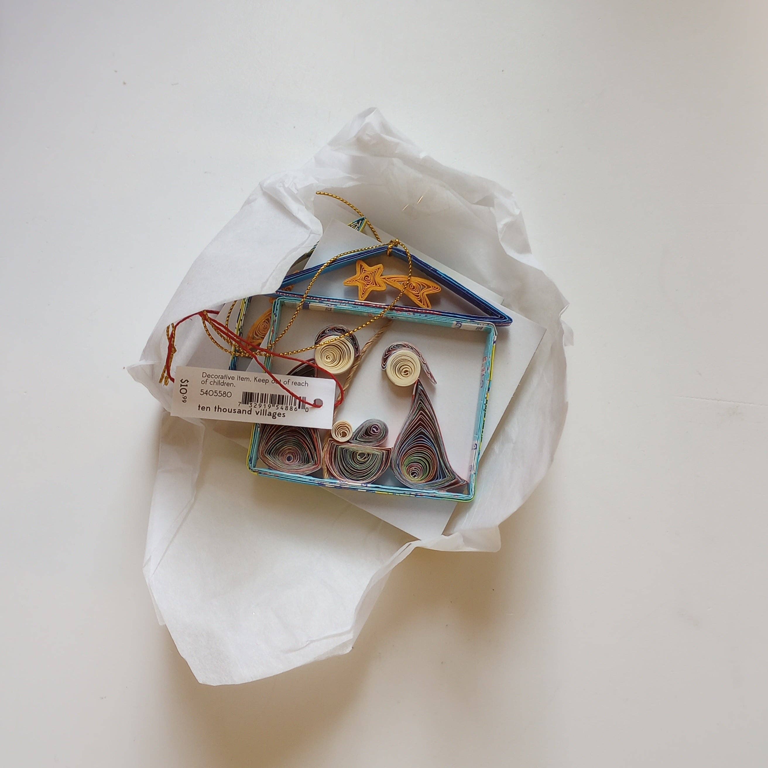 Diez Mil Aldeas - Adorno de Belén con Plumas